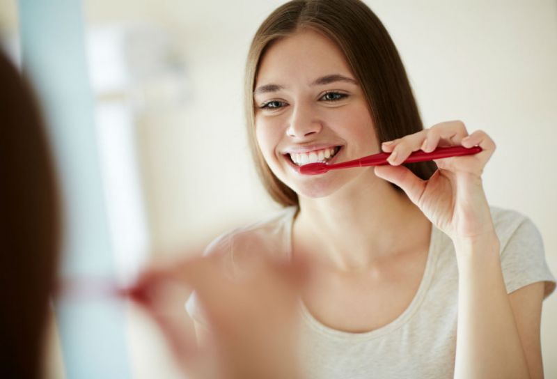 Tips To Healthy Teeth Cleaning and Natural Remedies That Could Help